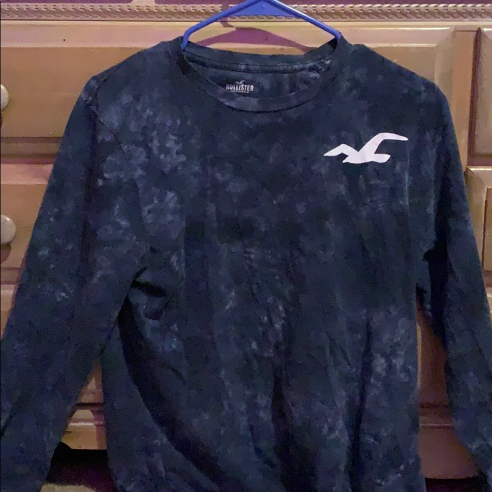 Hollister shirt,